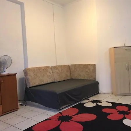 Kishegyesi Apartman * Debreczyn